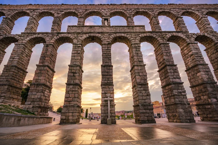 aqueduct of segovia spain spanaly